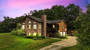 The spacious Hocking Hills retreat awaits!