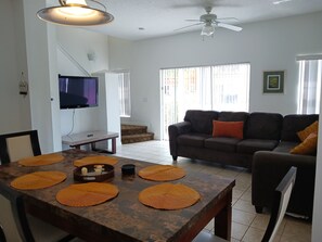 DINING & LIVING ROOM
