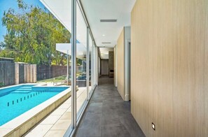 Elite Accommodation, Adelaide, Grange Beach Villa, Pool, WiFi, Pet Friendly, Executive Rental