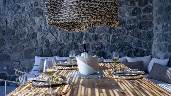 Outdoor dining
