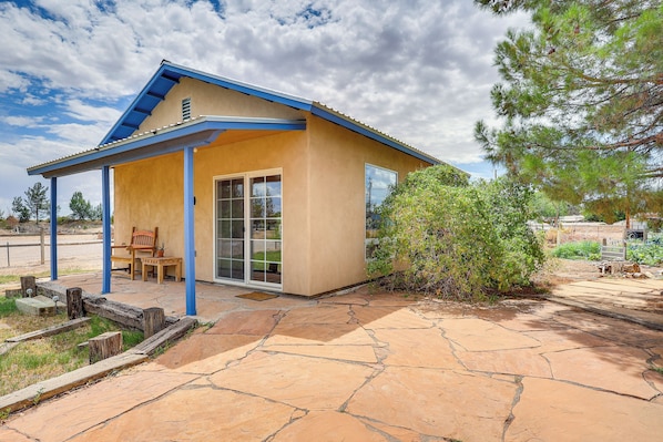 Las Cruces Vacation Rental | Studio | 1BA | 860 Sq Ft | Small Step for Entry