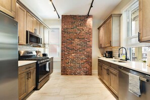 Fully Stocked Kitchen With NEW Stainless Steel Appliances