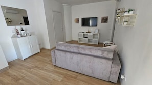 Living room 5