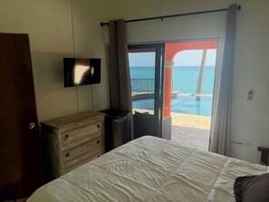 Sauza ocean & pool view (1)