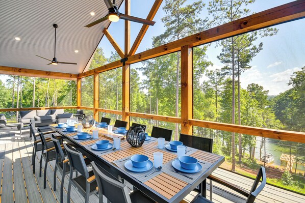 Connelly Springs Vacation Rental | 5BR | 3.5BA | 3,284 Sq Ft | 3 Steps Required