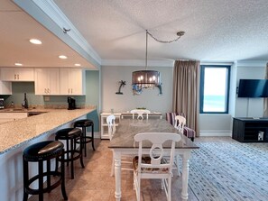 Comfy dining options!