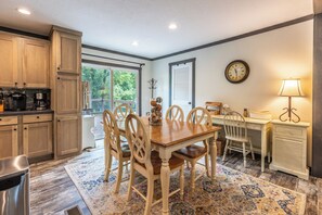 Eat in kitchen