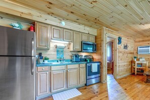 Kitchen | Cooking Basics | Keurig & Drip Coffee Makers