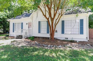 Dolly’s is tucked away in a suburb of Birmingham, AL.
