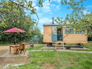 Exterior | Shepherd’s Retreat, Ongar