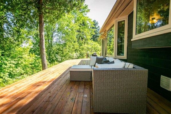 Enjoy some homemade and barbecued meals outside with your family and friends.