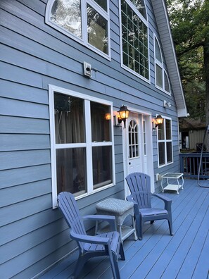Exterior: Front