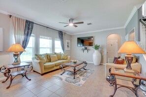 Living Room | 1st Floor | Smart TV