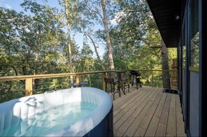Bain à remous extérieur