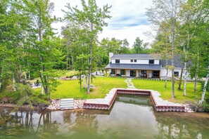 Lake Access On-Site | Boat Dock w/ Slip