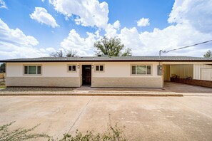 Property Exterior | Fenced Yard