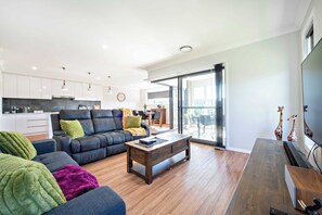 Living Area + Smart TV