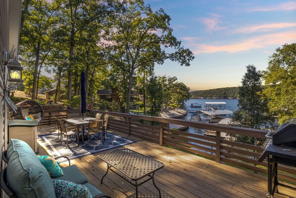 Upper Deck with an incredible view of the main channel and plenty of seating
