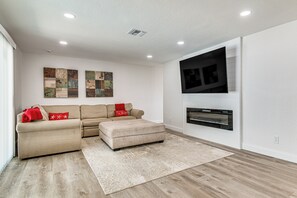 Living Room | Smart TV | Electric Fireplace