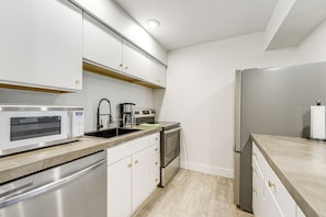 Kitchen | Ninja Coffee Maker | Dishwasher | 1st Floor