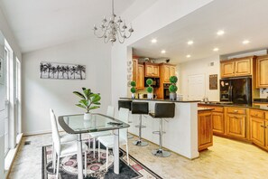 4-Person Dining Table | 1st Floor | Breakfast Bar | Dishware/Flatware