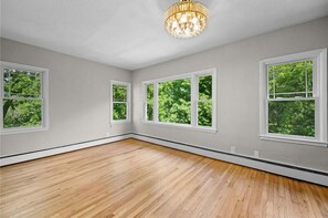 Furnishings provided -- see sample photo (plus attached 3/4 BA + walk-in closet)