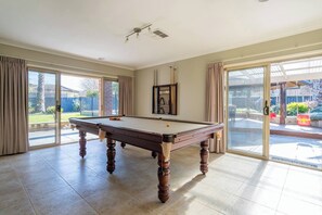 Spielezimmer