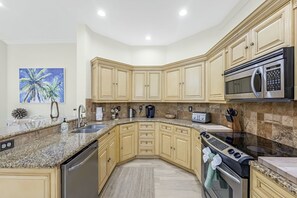 3qimwNu0PA1717522566.16441 Millestone Cir #201, Fort Myers, FL 33908 (109)