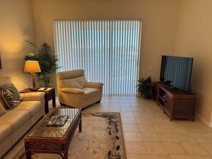 Hurley - 9180 Southmont Cove #302 - Lving Rm2