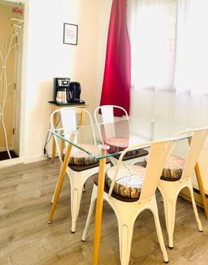 Read, dine or work here. You’ll enjoy the living room, which is equipped with a kitchenette.