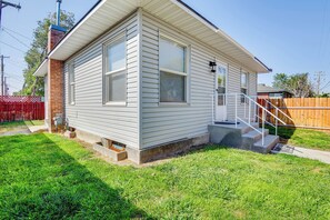 Exterior | Yard for Pets