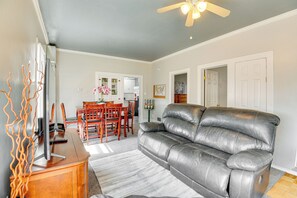 Living Room | TV | A/C | Dining Area