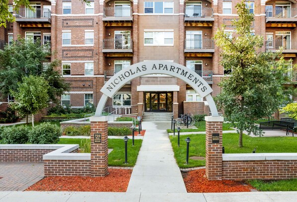 Nicholas Arch