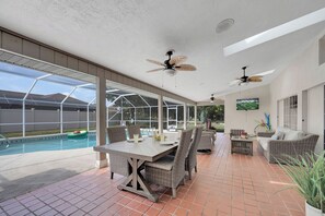 Outdoor dining