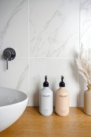 Équipements de salle de bain