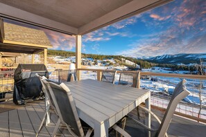 Main level deck with alpenglow views of the Winter Park Ski Resort mountains! 