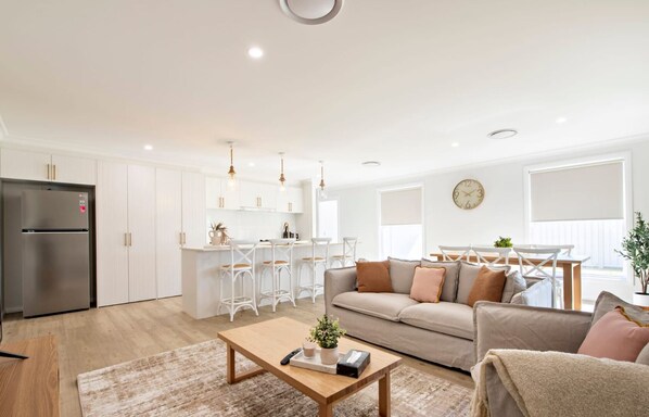 Macintyre | Contemporary Charm, Sleeps 8