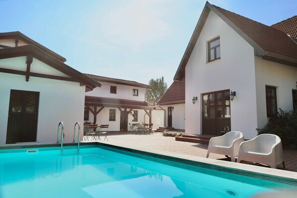 Holiday Home Swimming Pool