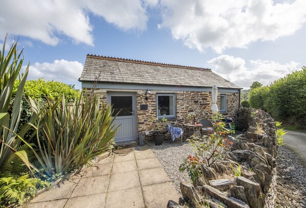 Introducing Spice Barn, situated peacefully between Liskeard and Looe