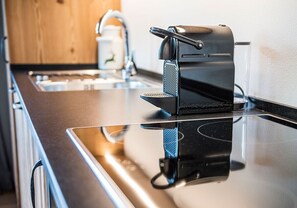 Kaffee und/oder Kaffeemaschine