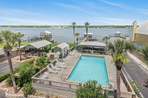 Lagoon and outdoor pool views.