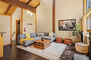 Sitting Area: Bear Den at Northstar