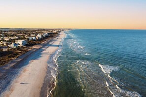 Just a flip-flop away from Vilano Beach!