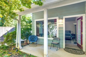 Private Patio | Shared Courtyard