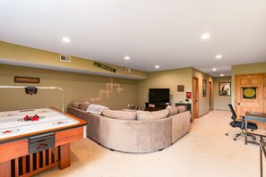 Perfect for groups: Ideal for families or friends looking for a comfortable and affordable place to stay.