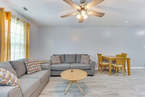 Living Room | Flat-Screen TV | Workstation