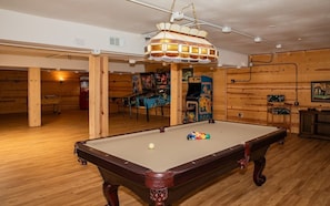 Spielezimmer