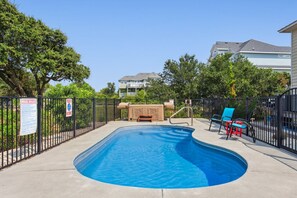 Enjoy the Private Pool (26' x 12') and bubbly Hot Tub, perfect for cooling off or unwinding.