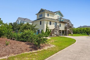 Discover the perfect blend of comfort and convenience at Dolphin Days.