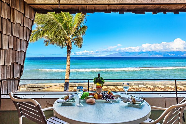 Outdoor dining table for 2